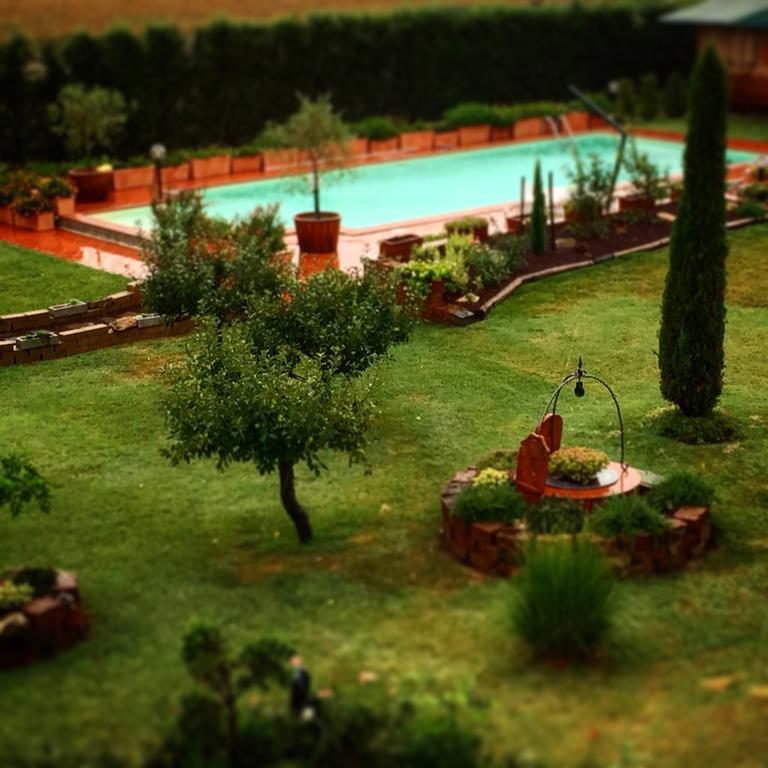 Valiano Agriturismo "Le Rondinelle" מראה חיצוני תמונה