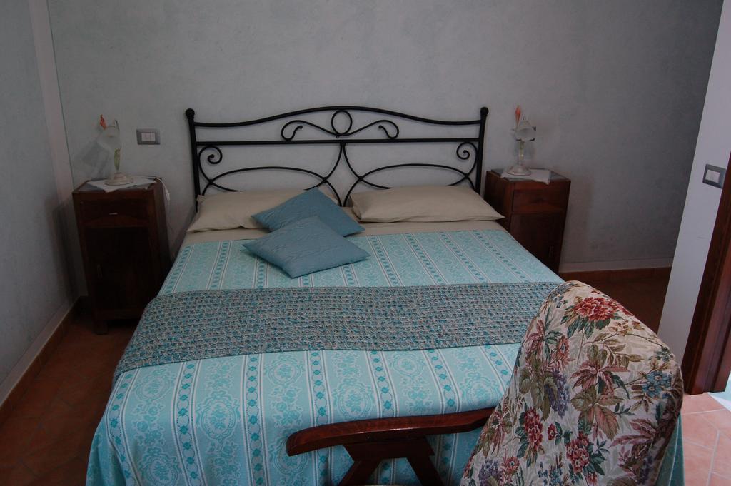 Valiano Agriturismo "Le Rondinelle" חדר תמונה