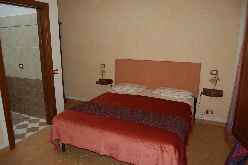 Valiano Agriturismo "Le Rondinelle" חדר תמונה