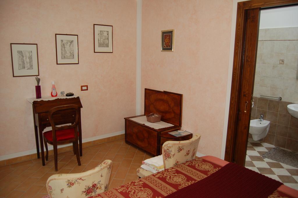 Valiano Agriturismo "Le Rondinelle" חדר תמונה